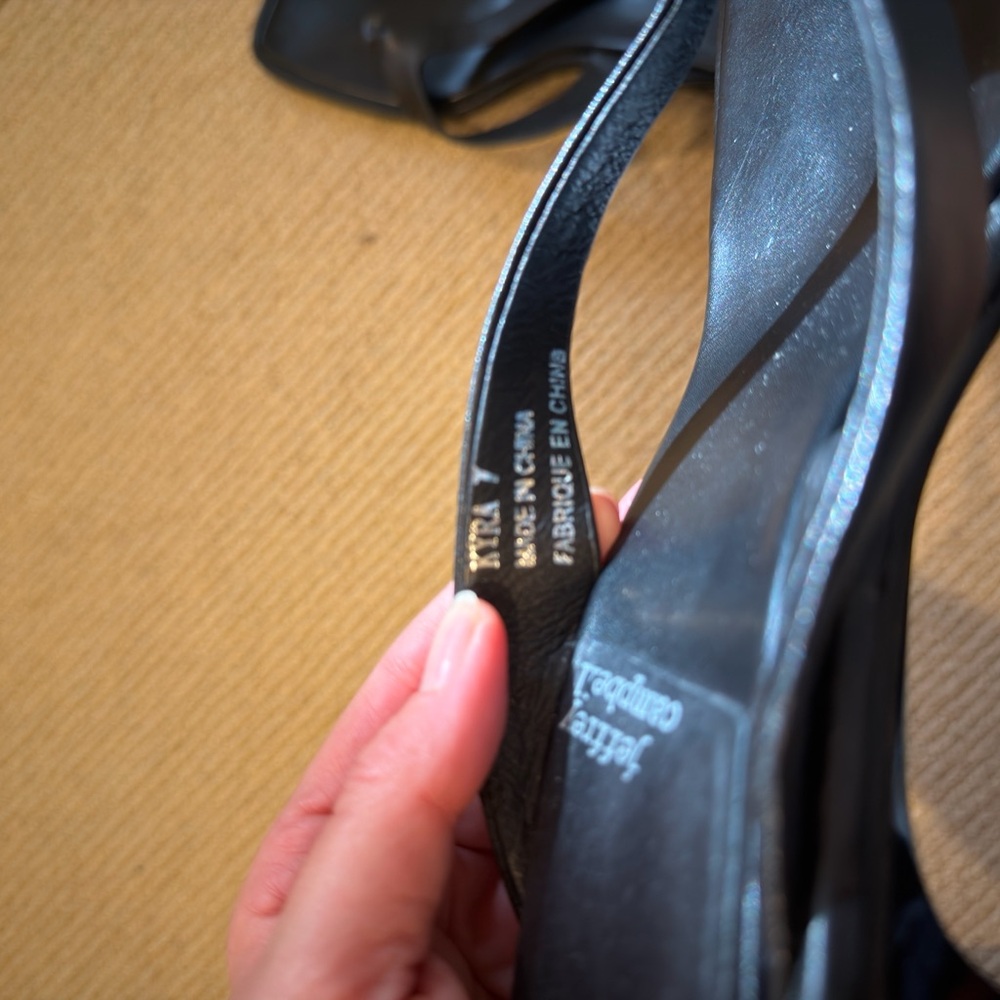 Jeffrey Campbell Black leather Square-Toe low heel Thong Sandals - Picture 8 of 9